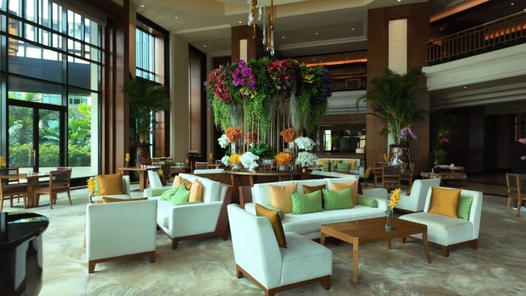 방콕 페닌슐라 호텔 로비